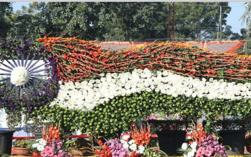 A flower exhibition was organized in the five-day Harit Sangam Environment Fair under the joint aegis of Amrita Devi Environment Citizens Institute and Municipal Council Bhilwara