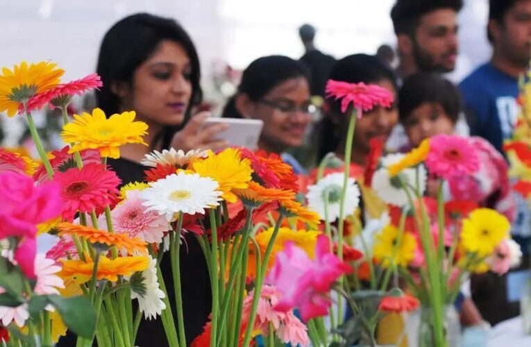 Aurangabad locals Flock to 44th Divisional Flower Exhibition on Sunday