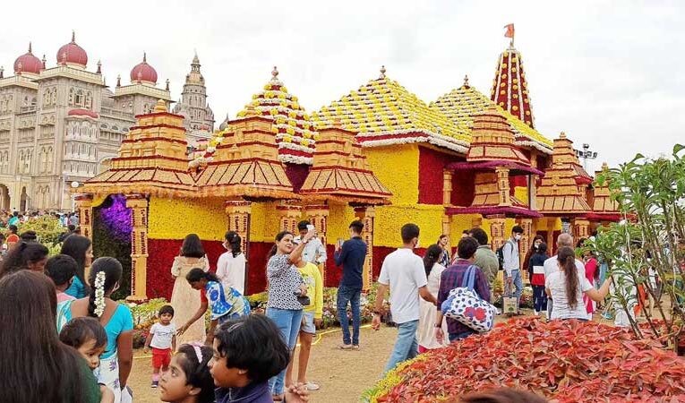 Mysuru gears up for Dussehra flower show with fabulous replicas