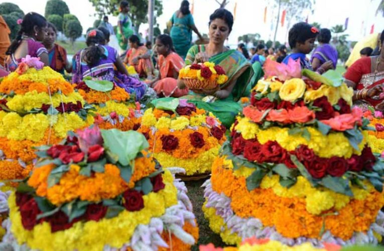 People flock to flower markets in Hyderabad amid Bathukamma festival