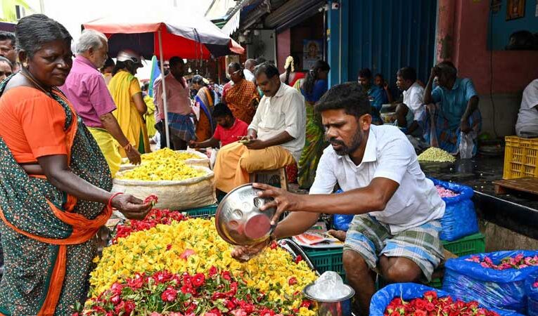 Flower demand surges in Madurai amid Karthikai month