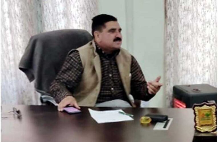 Officials discuss horticulture scheme implementation in Doda