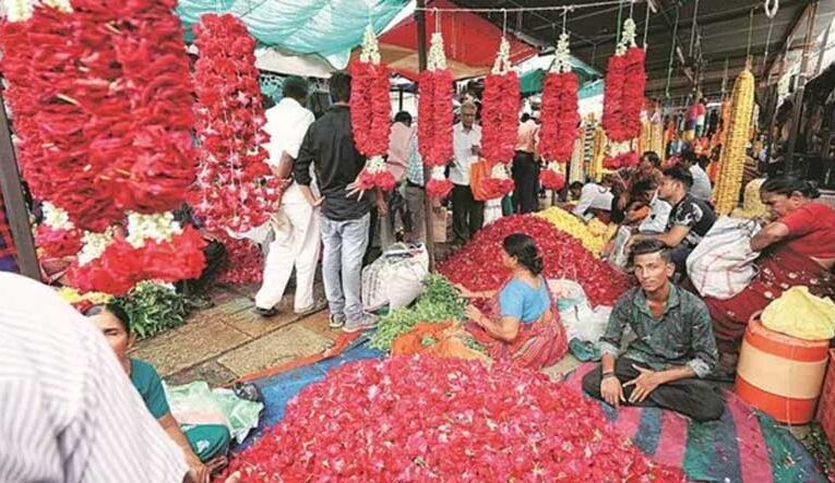 Flower demand soars as New Year approaches