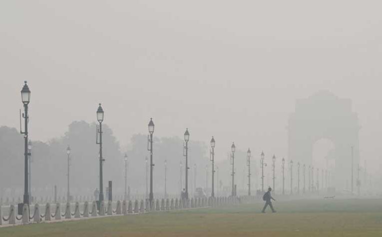 Air quality deteriorates, health risks escalate in Delhi