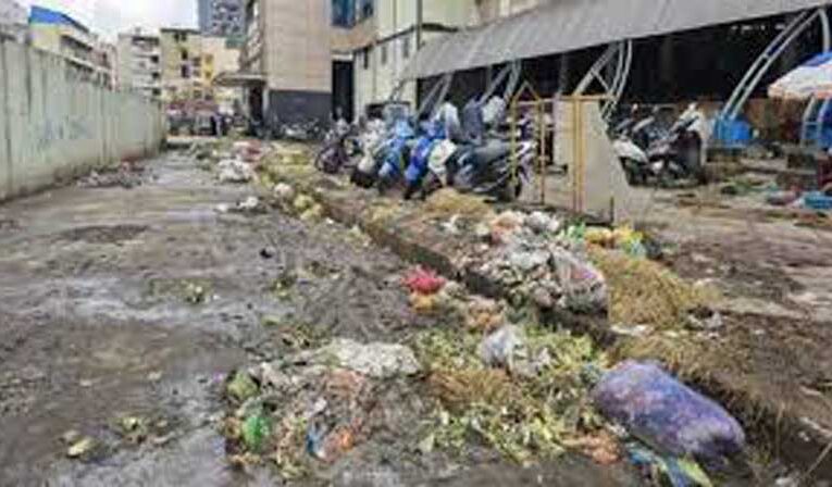 Vegetable, flower traders suffer losses amid heavy rain in Karnataka