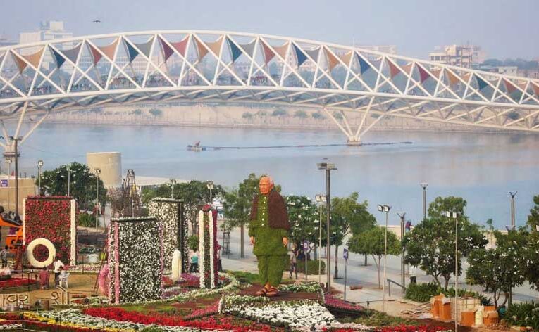 Huge demand: Ahmedabad flower show extended till Republic Day