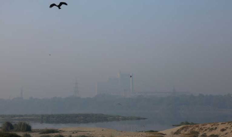 Air quality deteriorates in Delhi again