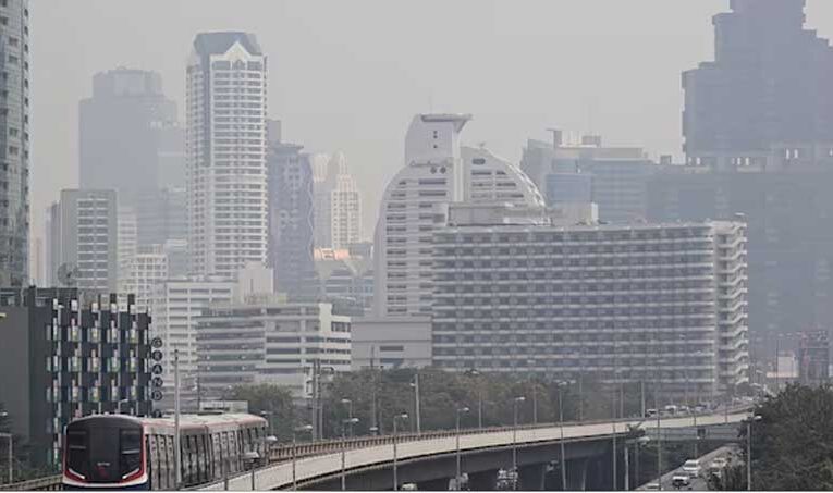 Bangkok’s pollution levels force over 350 schools to close